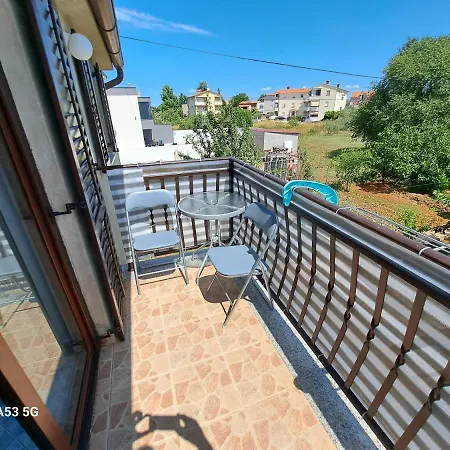 Aparments Orange & Blue 아파트 *