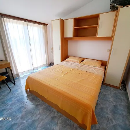 Apartman Aparments Orange & Blue *