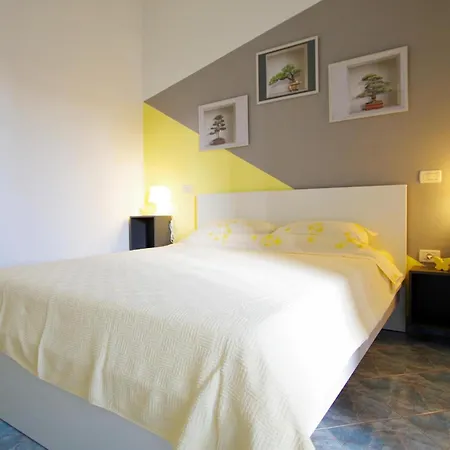 Aparments Orange & Blue 파자나