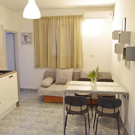 Aparments Orange & Blue * 파자나